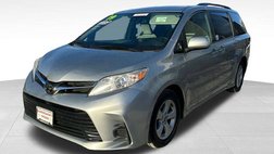 2019 Toyota Sienna LE