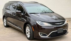 2017 Chrysler Pacifica Touring L FWD