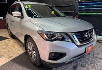 2017 Nissan Pathfinder SV