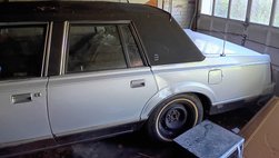 1987 Lincoln Town Car Signature