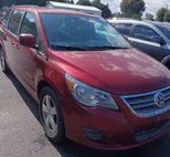 2011 Volkswagen Routan SE