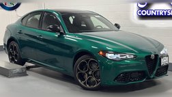 2025 Alfa Romeo Giulia Intensa