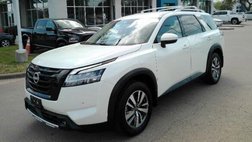 2022 Nissan Pathfinder SL
