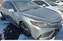 2024 Toyota Camry Hybrid SE