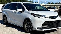 2023 Toyota Sienna XLE