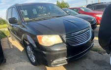 2013 Chrysler Town and Country Touring