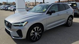 2023 Volvo XC60 B5 Plus Dark Theme