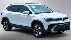 2025 Volkswagen Taos SE 4Motion