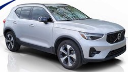 2023 Volvo XC40 B4 Plus Dark Theme