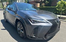 2023 Lexus UX 250h F SPORT Design