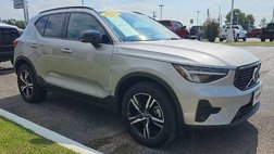 2024 Volvo XC40 Core