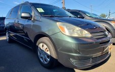 2004 Toyota Sienna LE