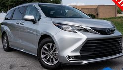 2024 Toyota Sienna XLE