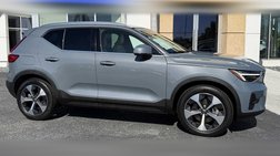 2023 Volvo XC40 B5 Plus Bright Theme