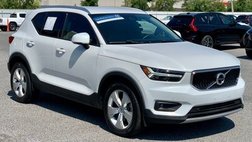 2022 Volvo XC40 T5 Momentum