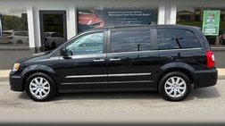 2016 Chrysler Town and Country Touring