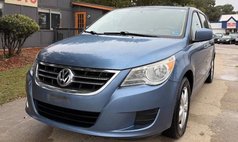 2011 Volkswagen Routan SE