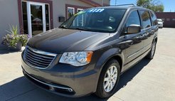 2016 Chrysler Town and Country Touring