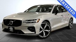 2024 Volvo S60 B5 Ultimate Dark Theme