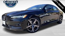 2024 Volvo S60 B5 Plus Dark Theme