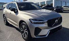 2025 Volvo XC60 B5 Core Dark Theme