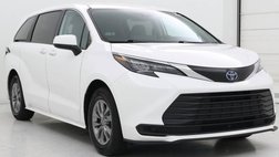 2024 Toyota Sienna LE 8-Passenger