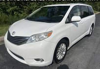 2014 Toyota Sienna XLE 7-Passenger Auto Access Se