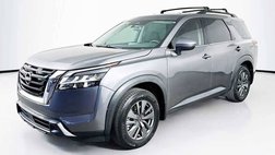 2022 Nissan Pathfinder SV