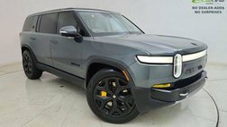 2024 Rivian R1S Adventure