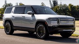 2025 Rivian R1S Adventure