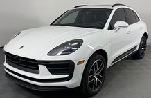 2024 Porsche Macan T