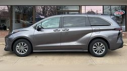 2024 Toyota Sienna XLE