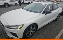 2019 Volvo S60 T6 R-Design