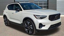 2024 Volvo XC40 B5 Plus Dark Theme