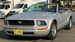 2005 Ford Mustang Deluxe