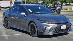 2025 Toyota Camry Hybrid LE