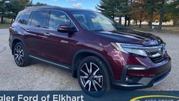 2019 Honda Pilot Touring w/Rear Captain's Chairs