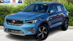 2025 Volvo XC40 B5 Core Bright Theme