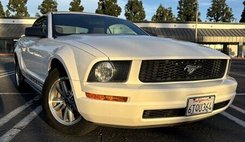 2005 Ford Mustang V6 Deluxe