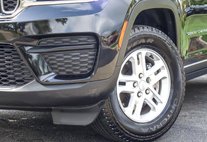2022 Jeep Grand Cherokee Laredo