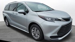 2025 Toyota Sienna LE 8-Passenger