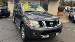 2012 Nissan Pathfinder LE