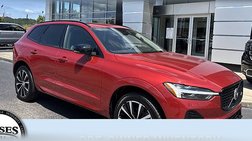 2023 Volvo XC60 B5 Ultimate Dark Theme