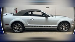 2005 Ford Mustang 2dr Conv Deluxe