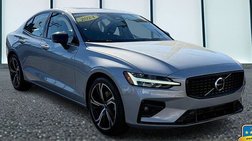 2024 Volvo S60 B5 Ultimate Dark Theme