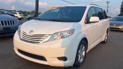 2017 Toyota Sienna LE 7-Passenger Auto Access Sea