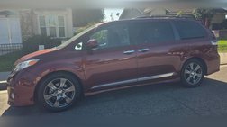 2013 Toyota Sienna SE 8-Passenger