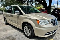 2015 Chrysler Town and Country Touring-L