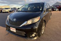2011 Toyota Sienna SE 8-Passenger