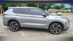 2022 Mitsubishi Outlander SE